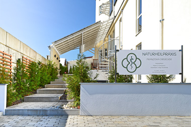 Eingangsbereich Naturheilpraxis Obsieger Geisenhausen